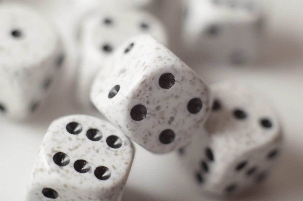 Arctic Camo Speckled 16mm D6 RPG Chessex | Sold Per Piece (White/Black) - 