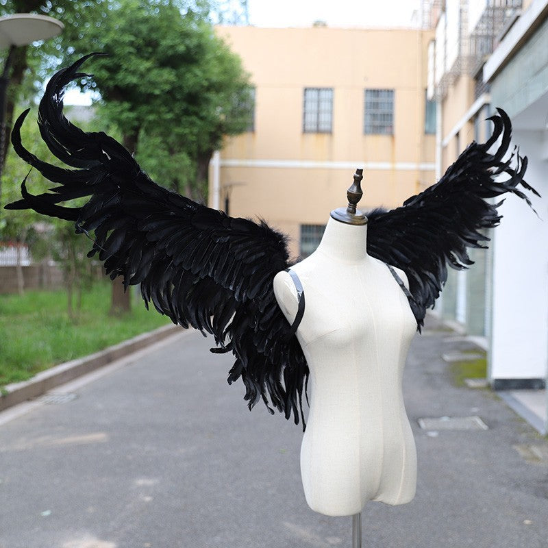 Wings of Freedom of Movement Personality Catwalk Show PropsMovement Personality Catwalk Show Props
 Product information:
 
 Color: black, cream White
 
 Size: 160 * 80cm
 
 Material: Feather


 

Packing list:

 Performance props *1


 


  


  
 
 Product ImageWingsDungeonDice1