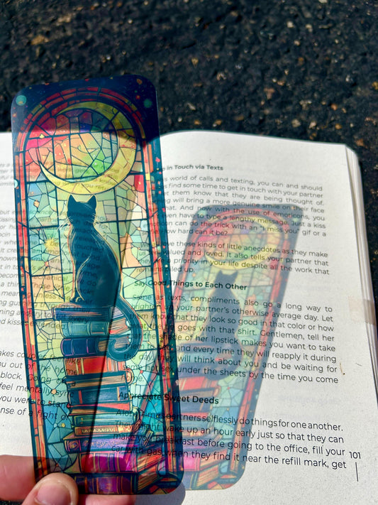 Book Stacked Black Cat Bookmark – Mysterious Feline Literary Magic, Perfect Gift for Book Lovers & Cat Enthusiasts
