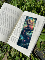 Cheshire Cat Bookmark – Grinning Feline from Wonderland, Whimsical and Mysterious Cheshire Cat, Perfect Gift for Alice in Wonderland Fans