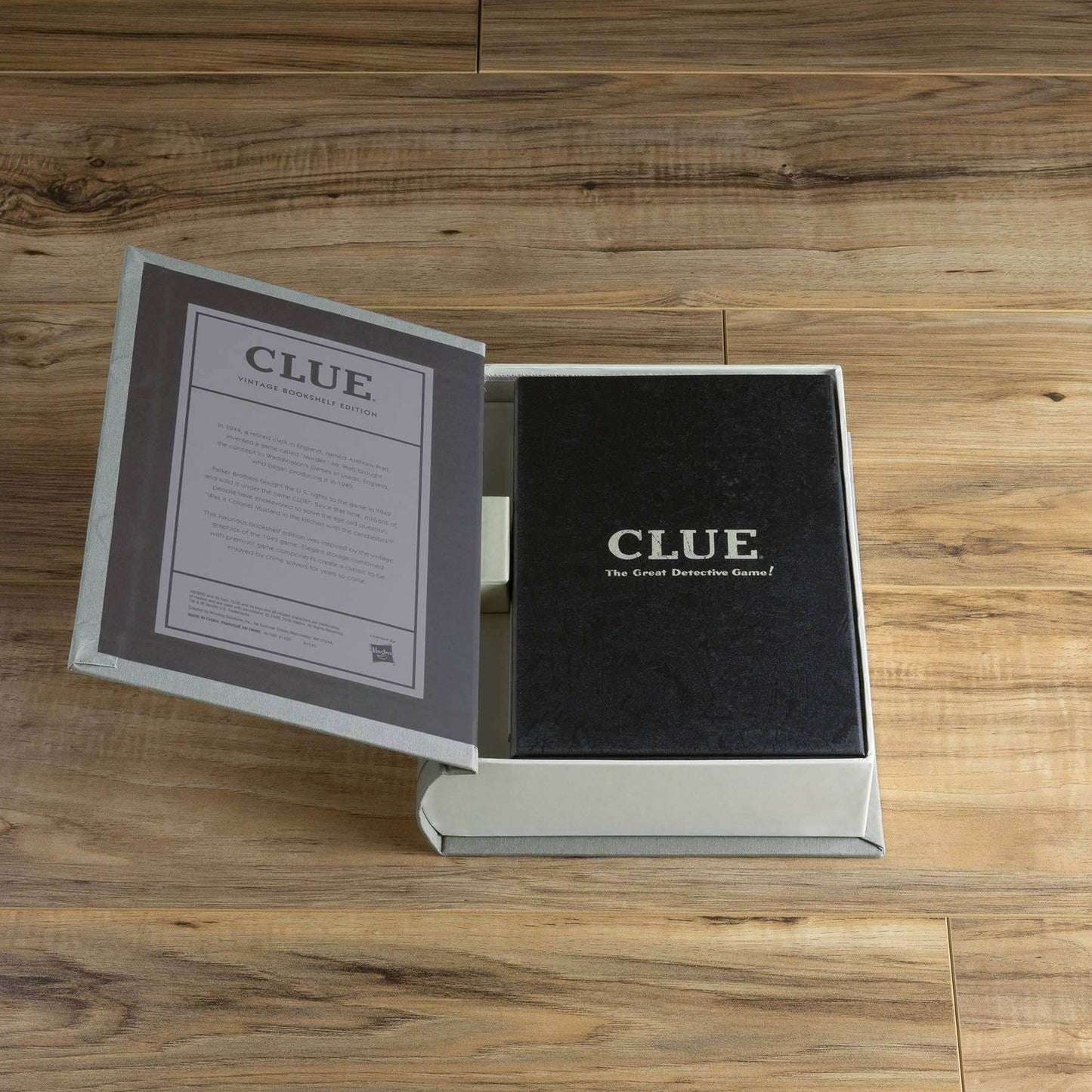 Clue - Vintage Bookshelf Edition - 
