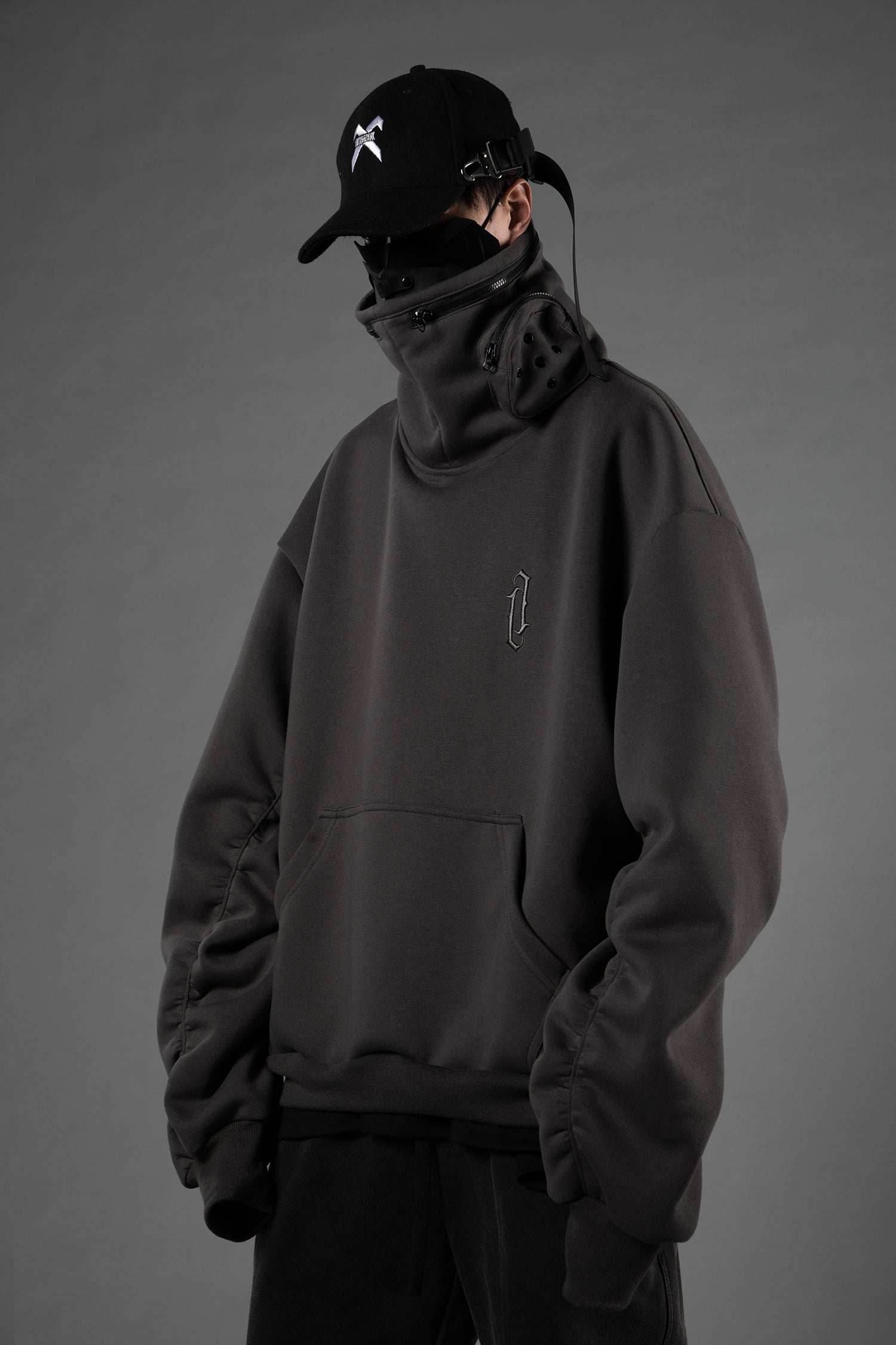 H32 Tech Transformation Hoodie/Sweatshirt - Grey / M