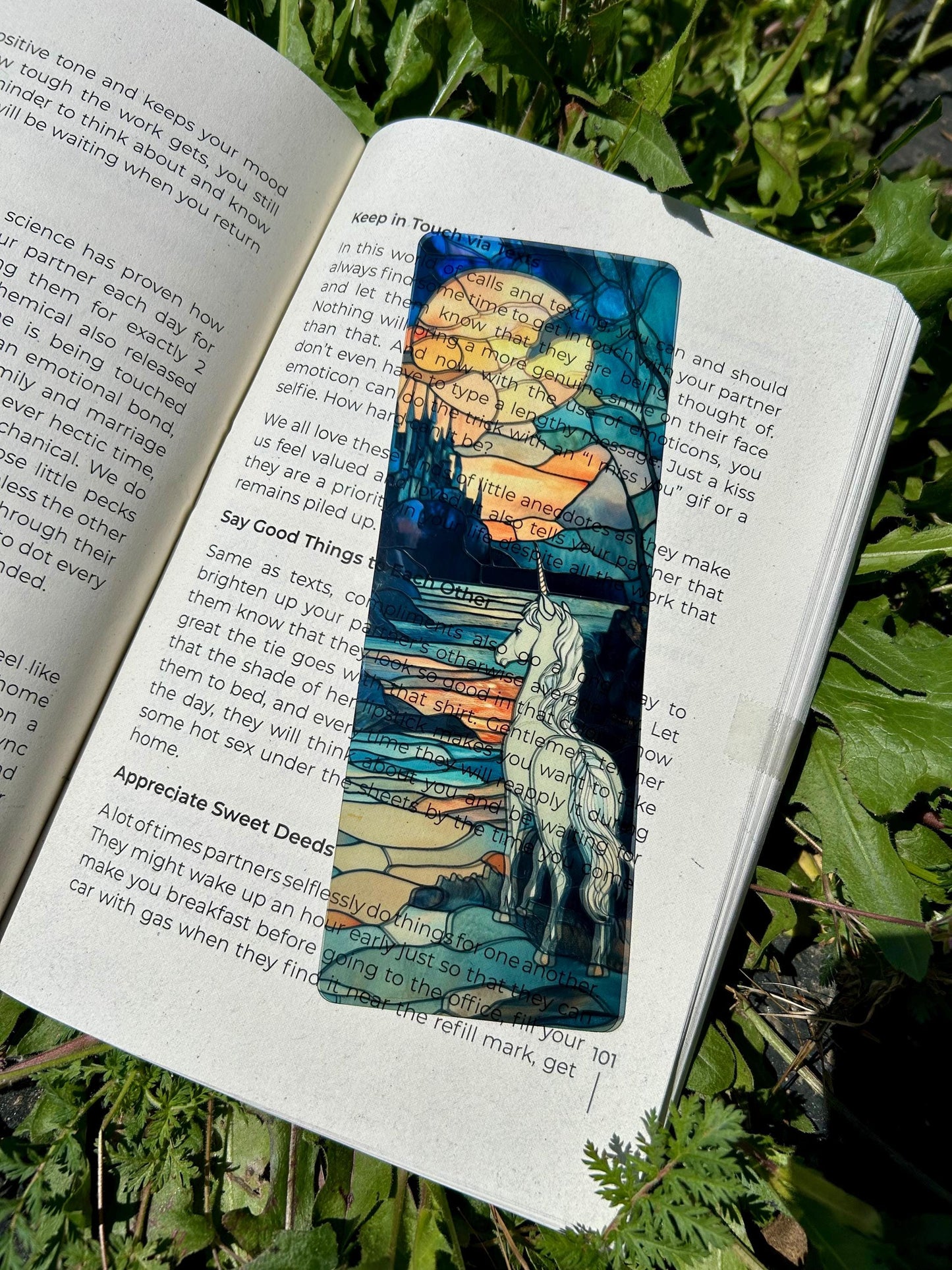 Unicorn - The Last Bookmark - 80s, Enchanting Unicorn Design, Fantasy-Themed Book VHS Lady Unicorn Amalthea
