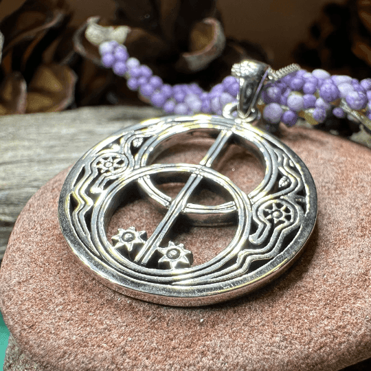 Glastonbury Chalice Well Necklace - 18