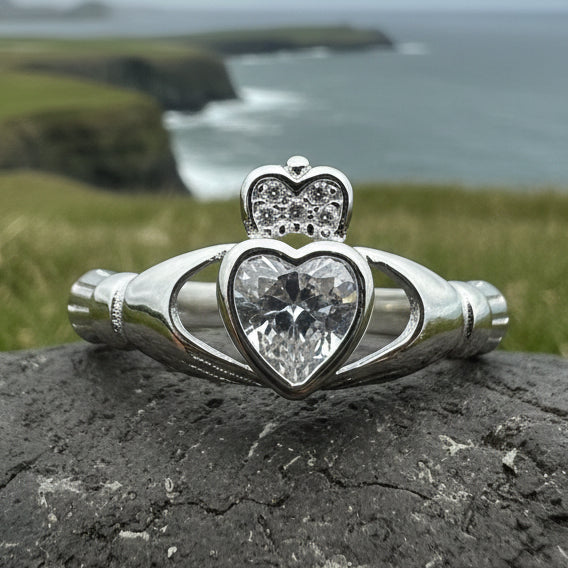 Debutante Claddagh Ring