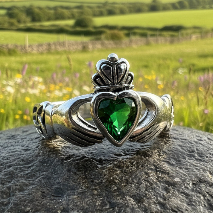 Claddagh Trinity Knot Ring