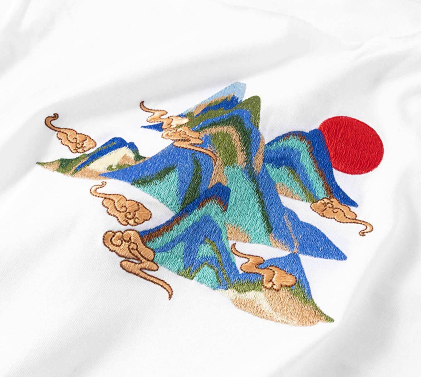 KH740 Mountains Embroidery Tee - White / S