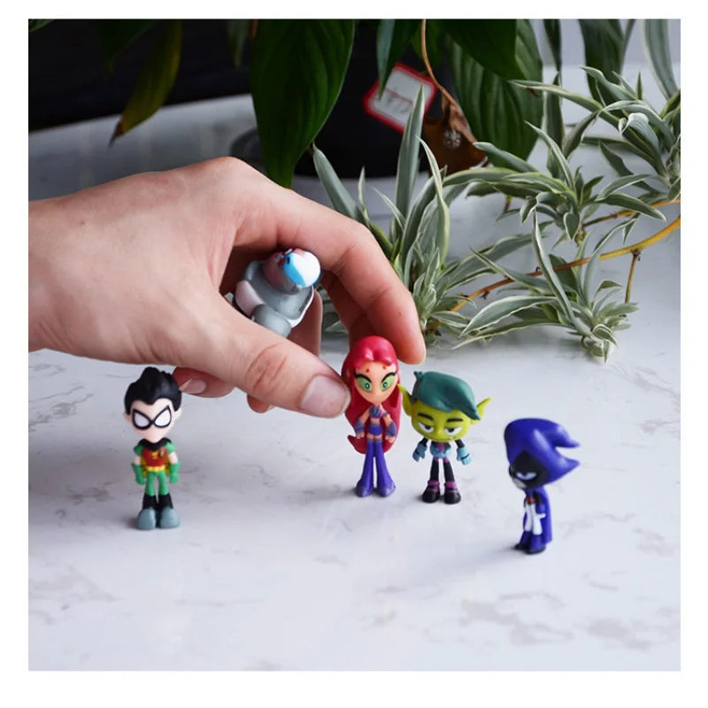 6pcs teen Titan Go action figure Robin electronic Beast Boy Spark Crow Si Qi set Kawaii children's handmade toy ornaments gifts.