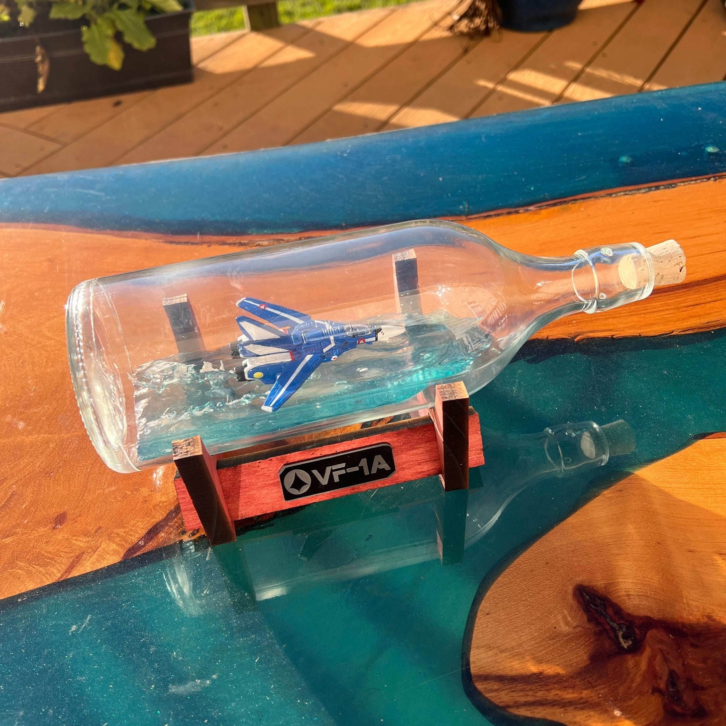 Macross Robotech Max Sterling VF-1A in a Bottle - With Stand