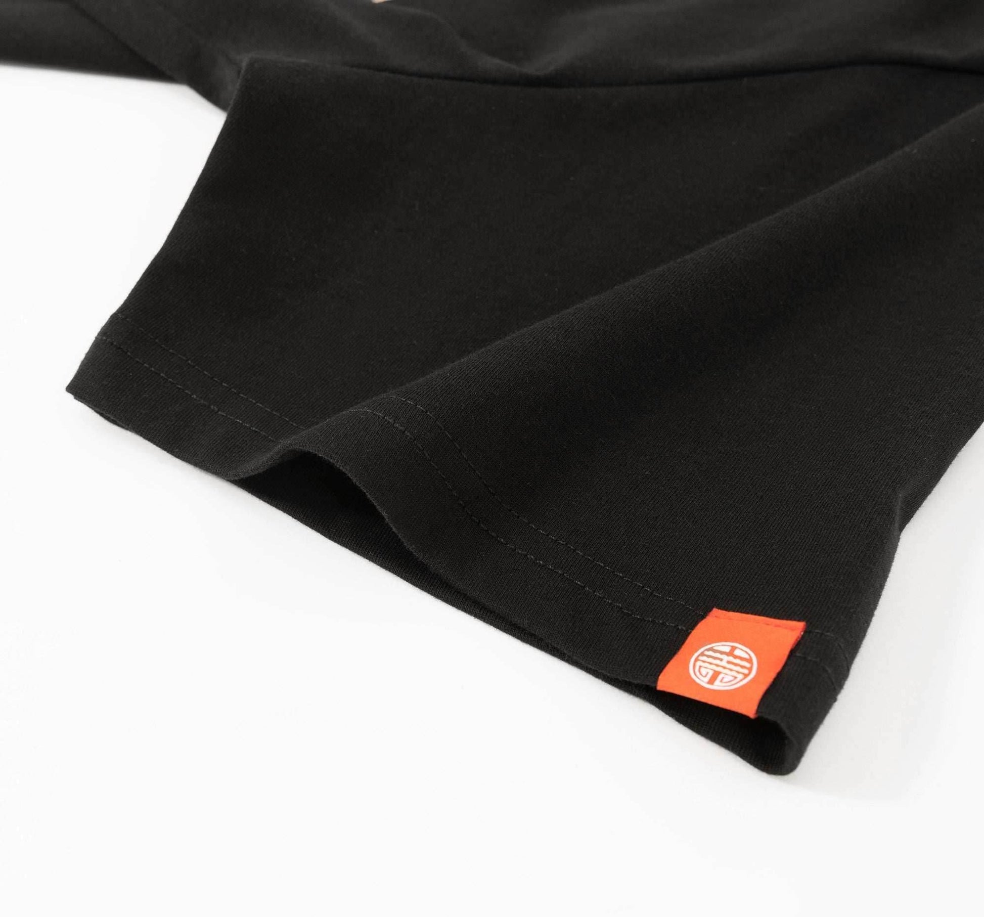 KH766 Lion Embroidery Tee - White / S