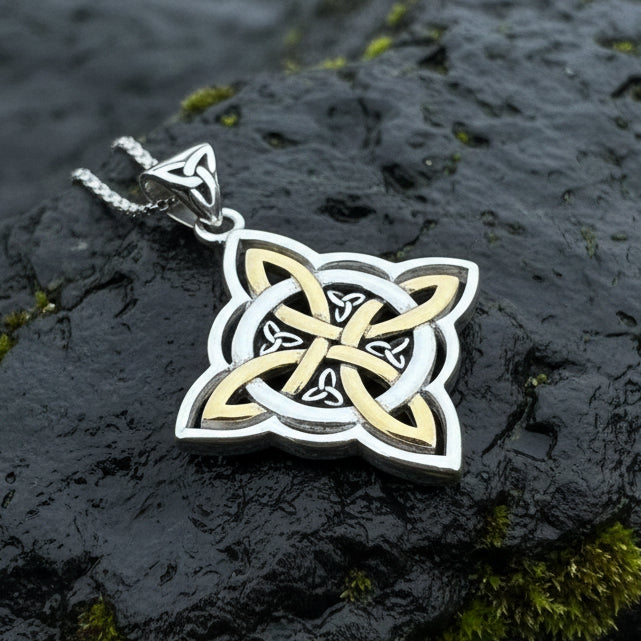 Classic Quaternary Knot Necklace