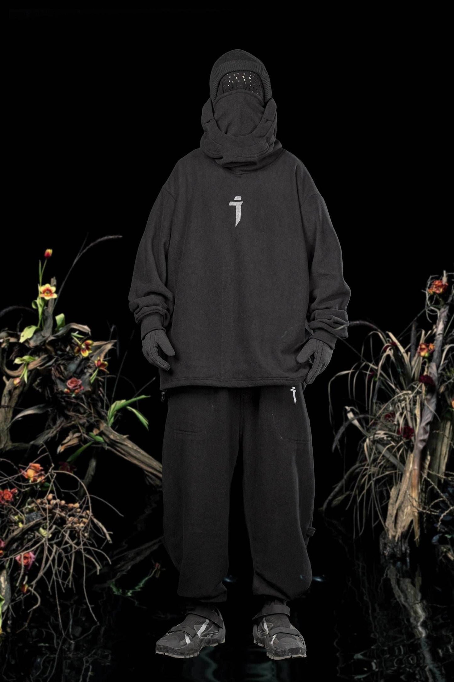 HiH26 I-Tech Fleece Hoodie - Black / S