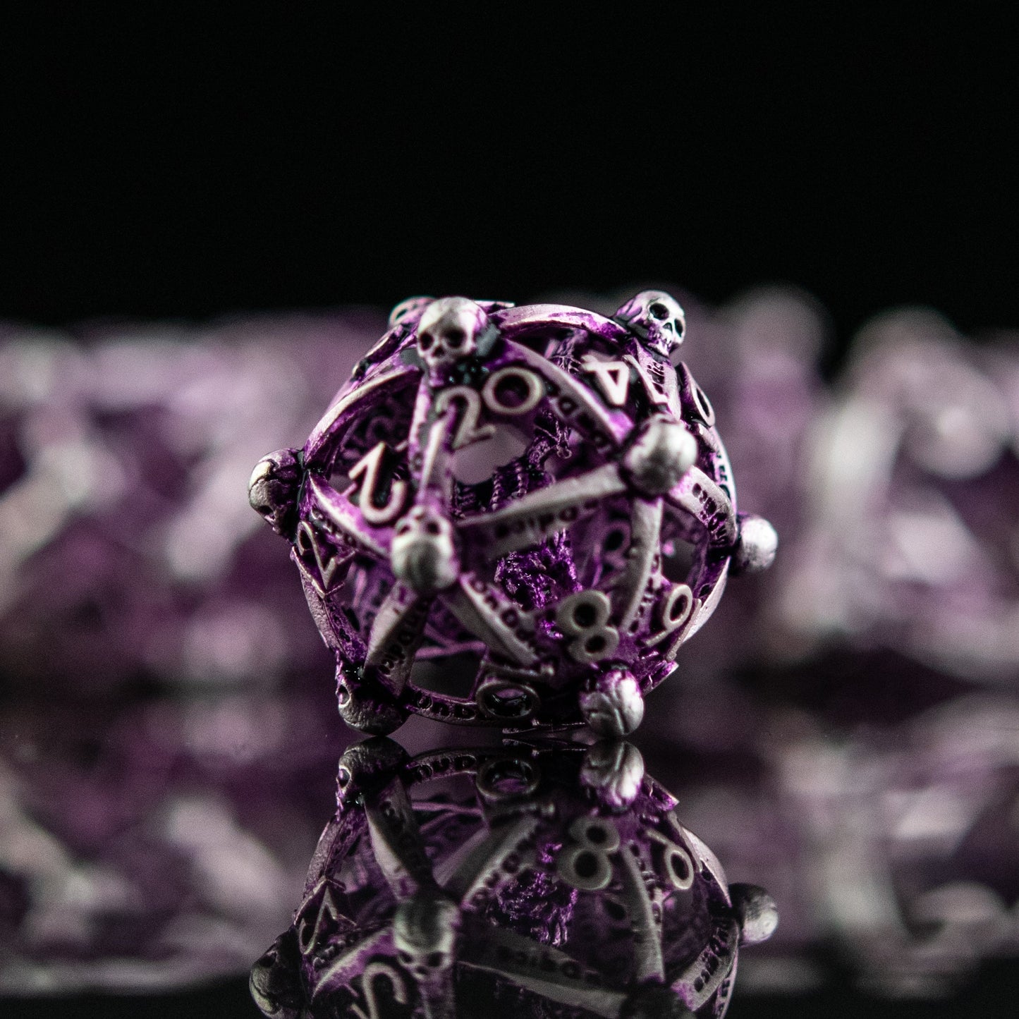 Juego de dados de metal hueco Draco Immortui - Púrpura y plata