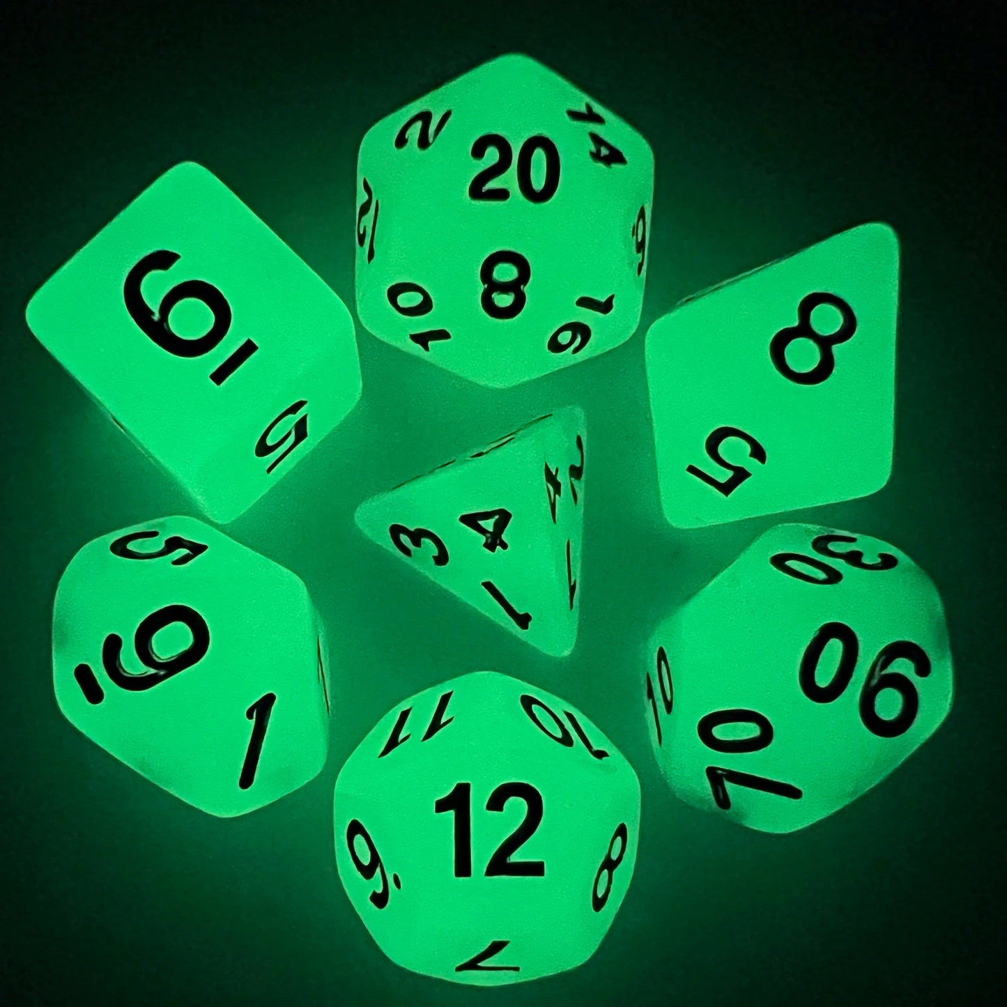 7pcs Polyhedral Dice Set with Glow-in-dark Effect and Clear Numbers Easy to Roll for Board Games DND ,RPG and Parties Games