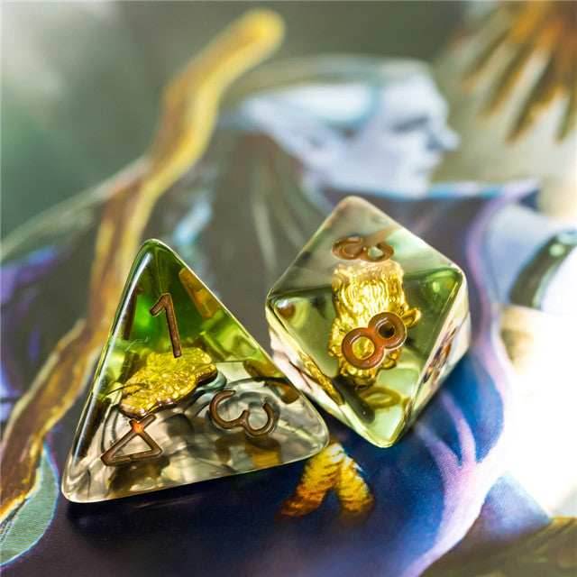 Druid (Wolf Head) Green/gold Dice w/ Golden Wolf Head 7-Dice Set Rpg - 
