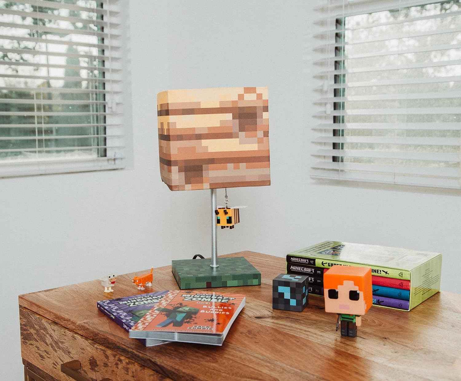 Minecraft Bee Lamp - Yellow Bee Nest Mood Light with 3D Puller | Kids Desk Lamp - 