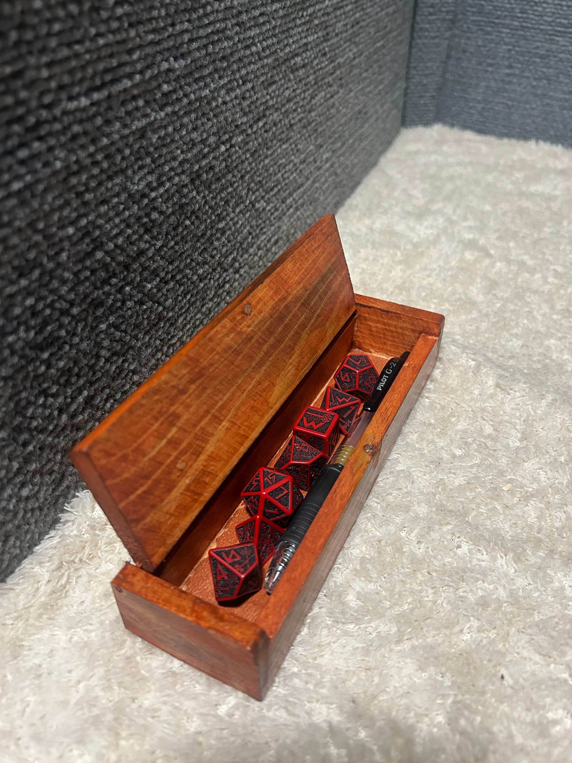 Companions dice box - 
