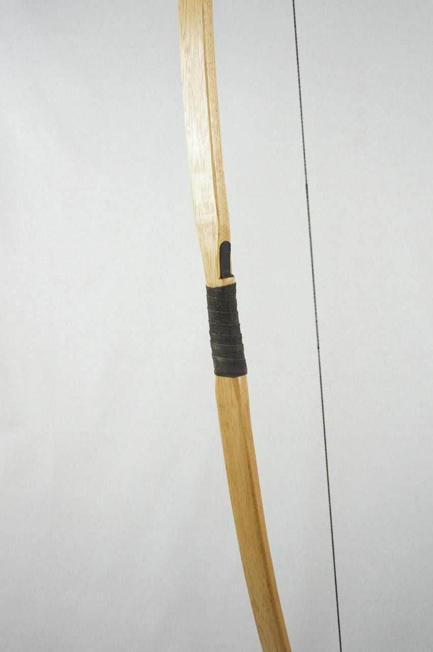 Classic Traditional Longbow - 20-25 / Right Hand