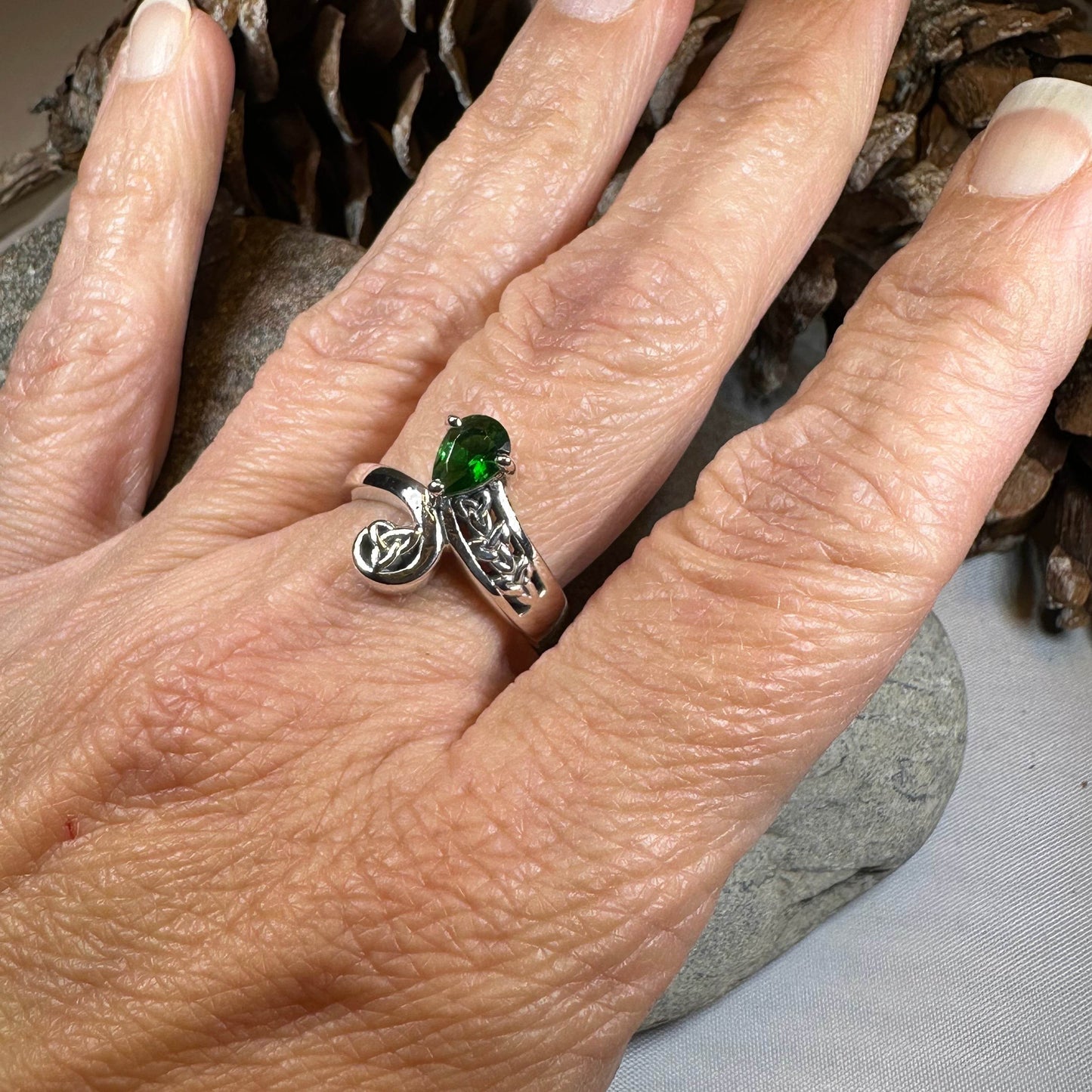 Emerald Dream Trinity Knot Ring - 4