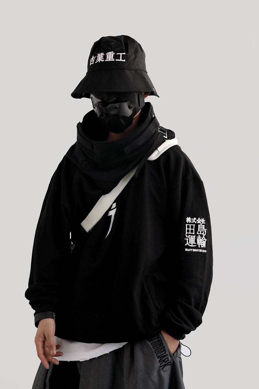 HiH6 Black I-Tech Hoodie - M