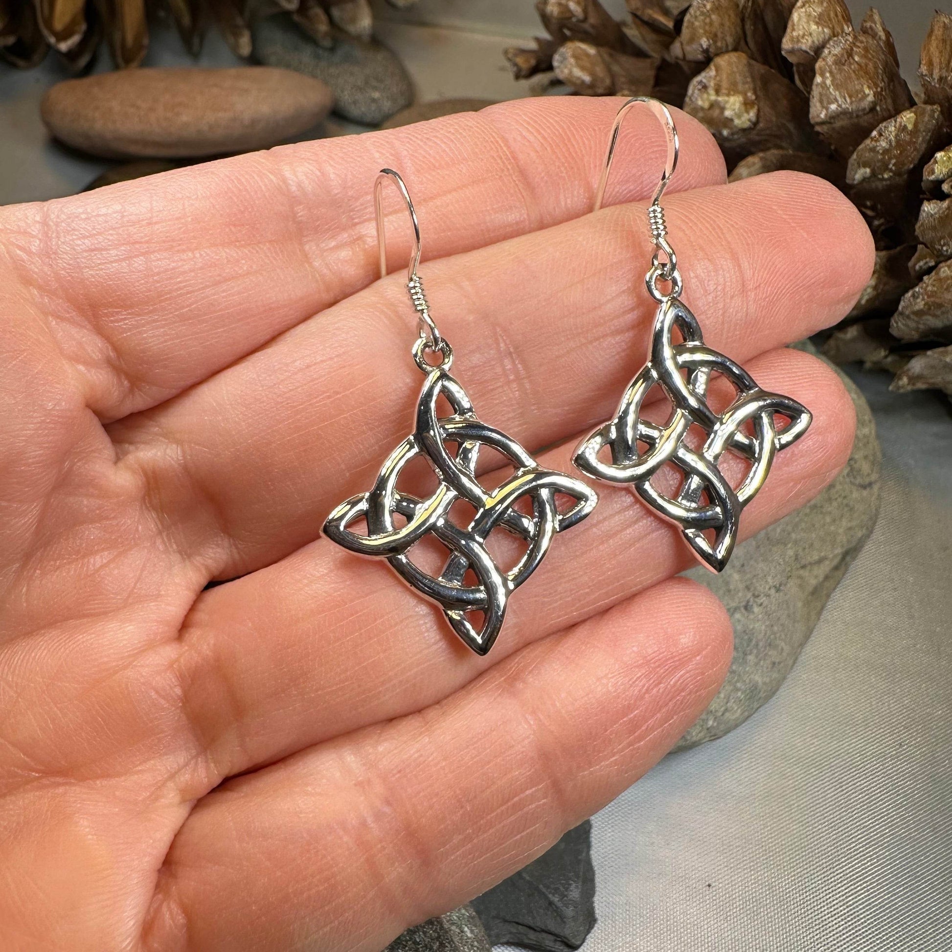 Dynra Celtic Knot Earrings - 