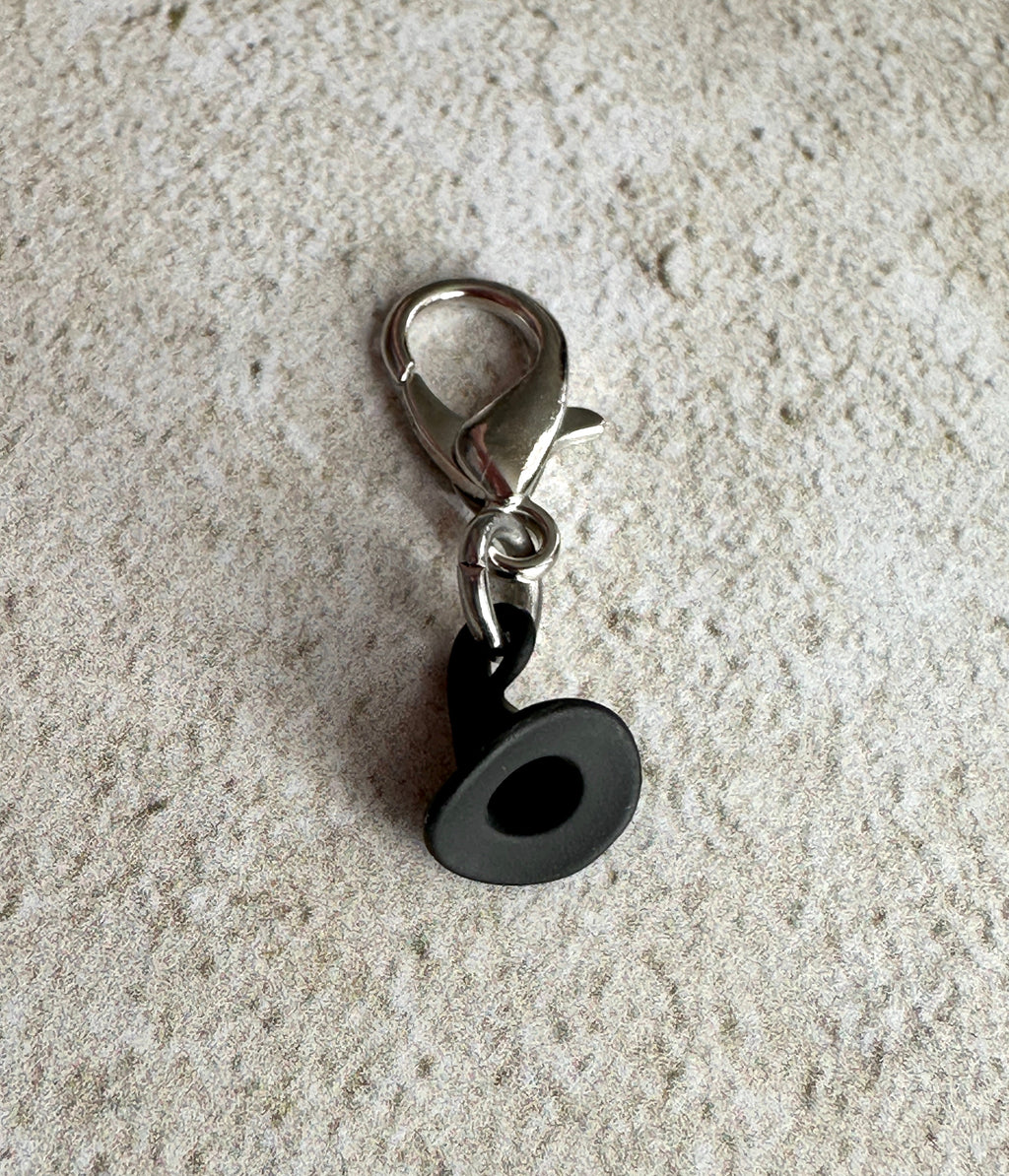 Black Witch Hat Zipper Pull Bag Charm Keychain