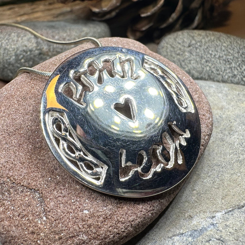 Gaelic "Little Kisses" Necklace