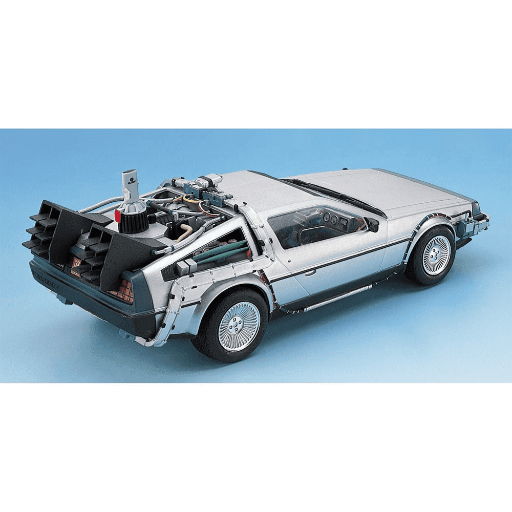 Aoshima: Back to the Future Part II DeLorean 1/24 Scale Model Kit #BT-02 - 