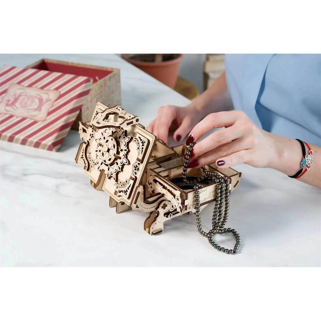 Antique Box 3D Wood Model Kit UGEARS - 