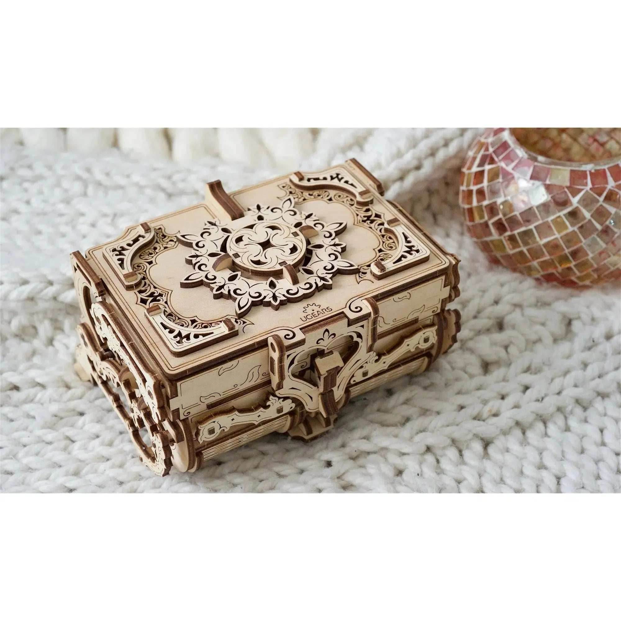 Antique Box 3D Wood Model Kit UGEARS - 