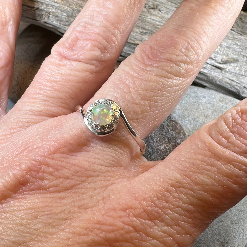Sairva Opal Ring