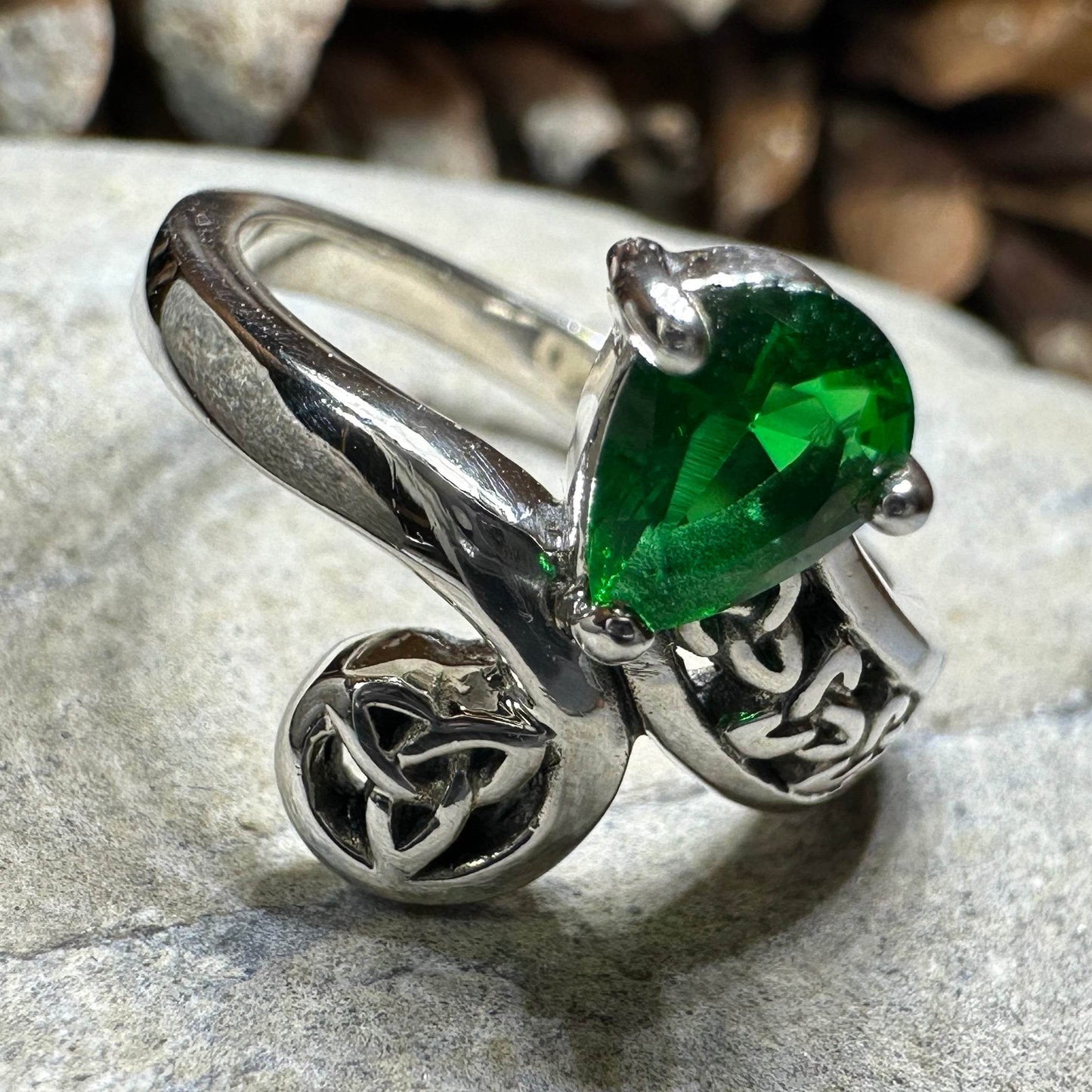 Emerald Dream Trinity Knot Ring - 4