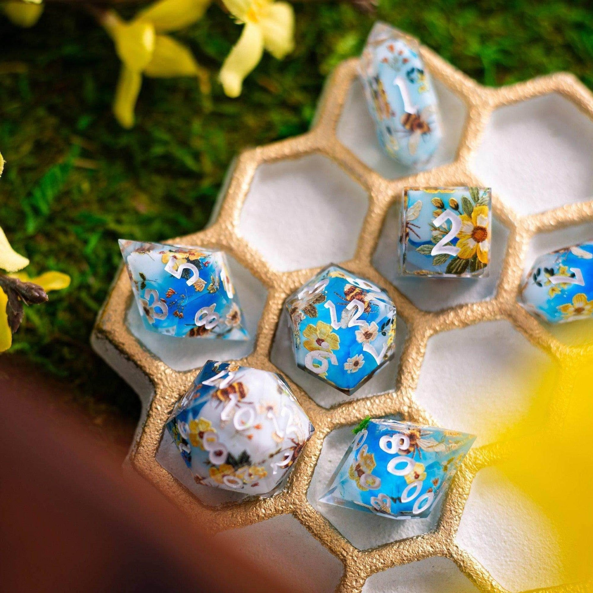 Bees And Flower Handmade Resin DND Dice Set - Full Set And Free Dice Box