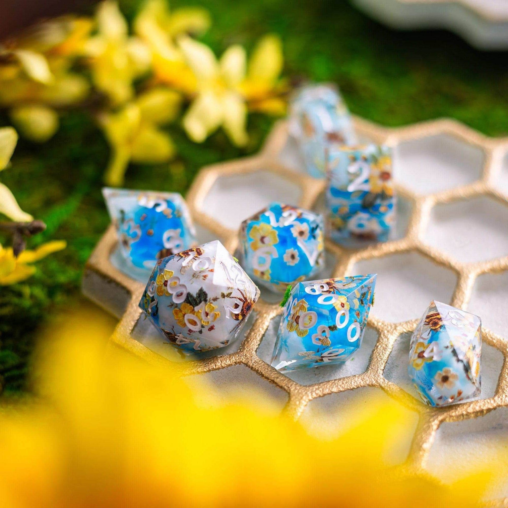 Bees And Flower Handmade Resin DND Dice Set - Full Set And Free Dice Box