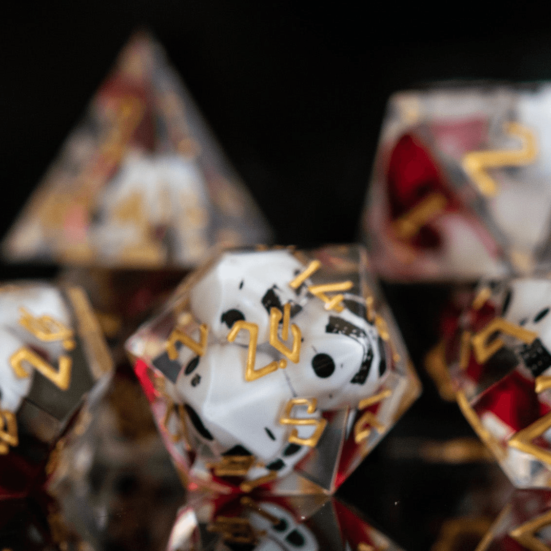 Bloody Corpse Sharp-Edged Resin Dice Set - 