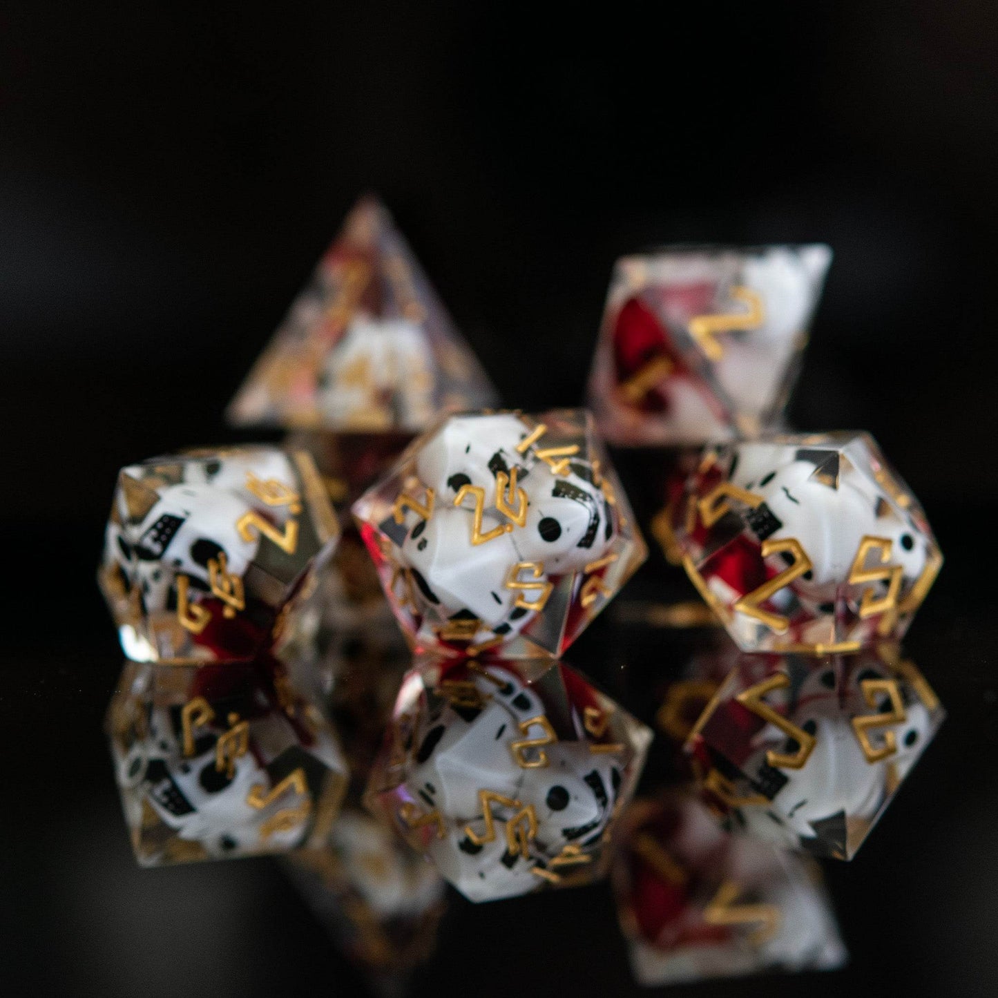 Bloody Corpse Sharp-Edged Resin Dice Set - 