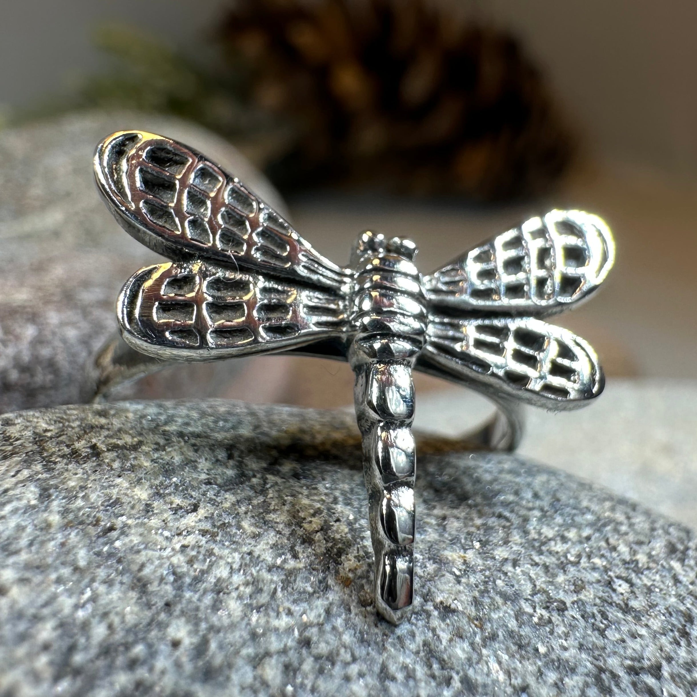 Flutter Dragonfly Ring