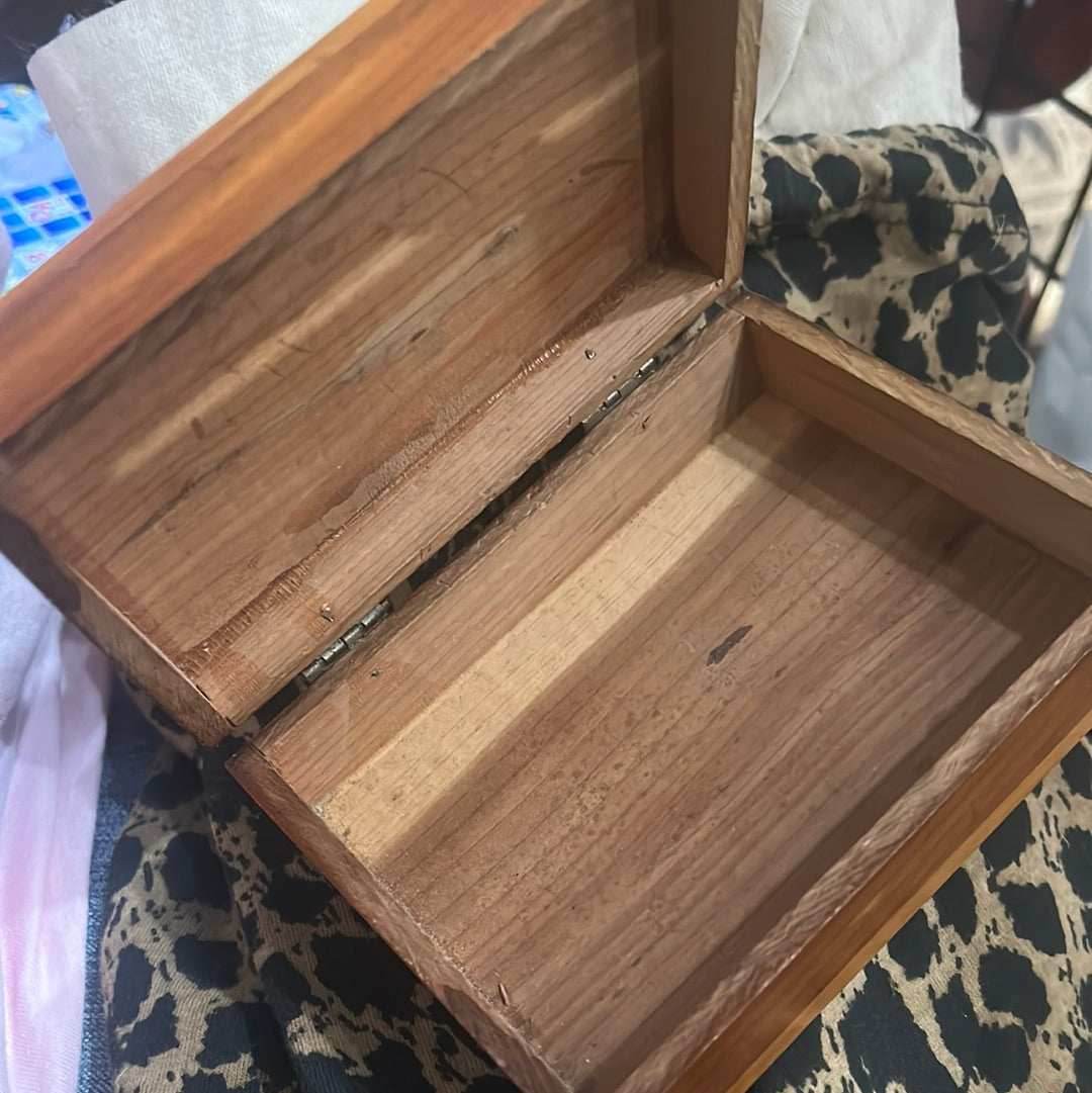 Illuminati Eye Box - 