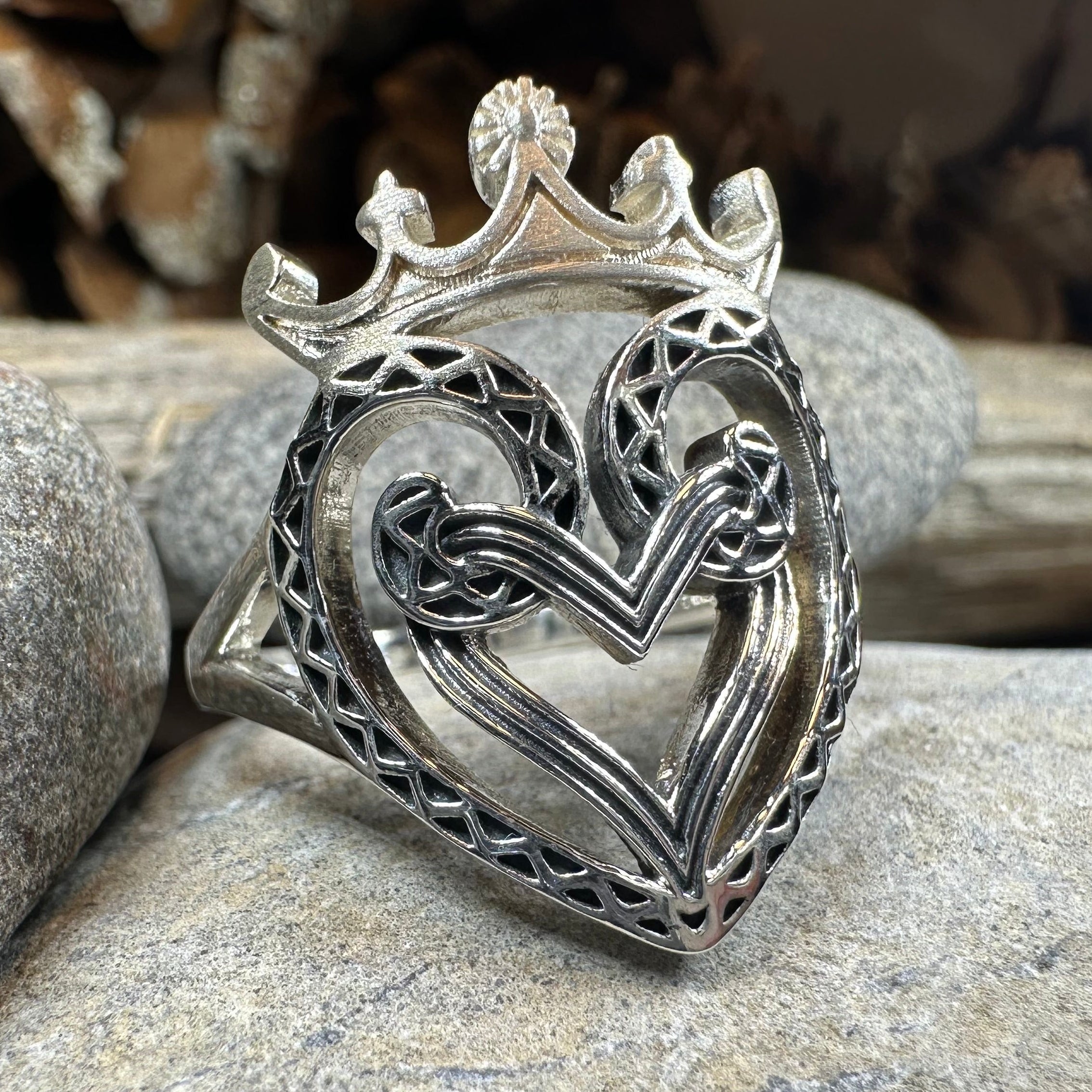 Lady of Skye Luckenbooth Ring