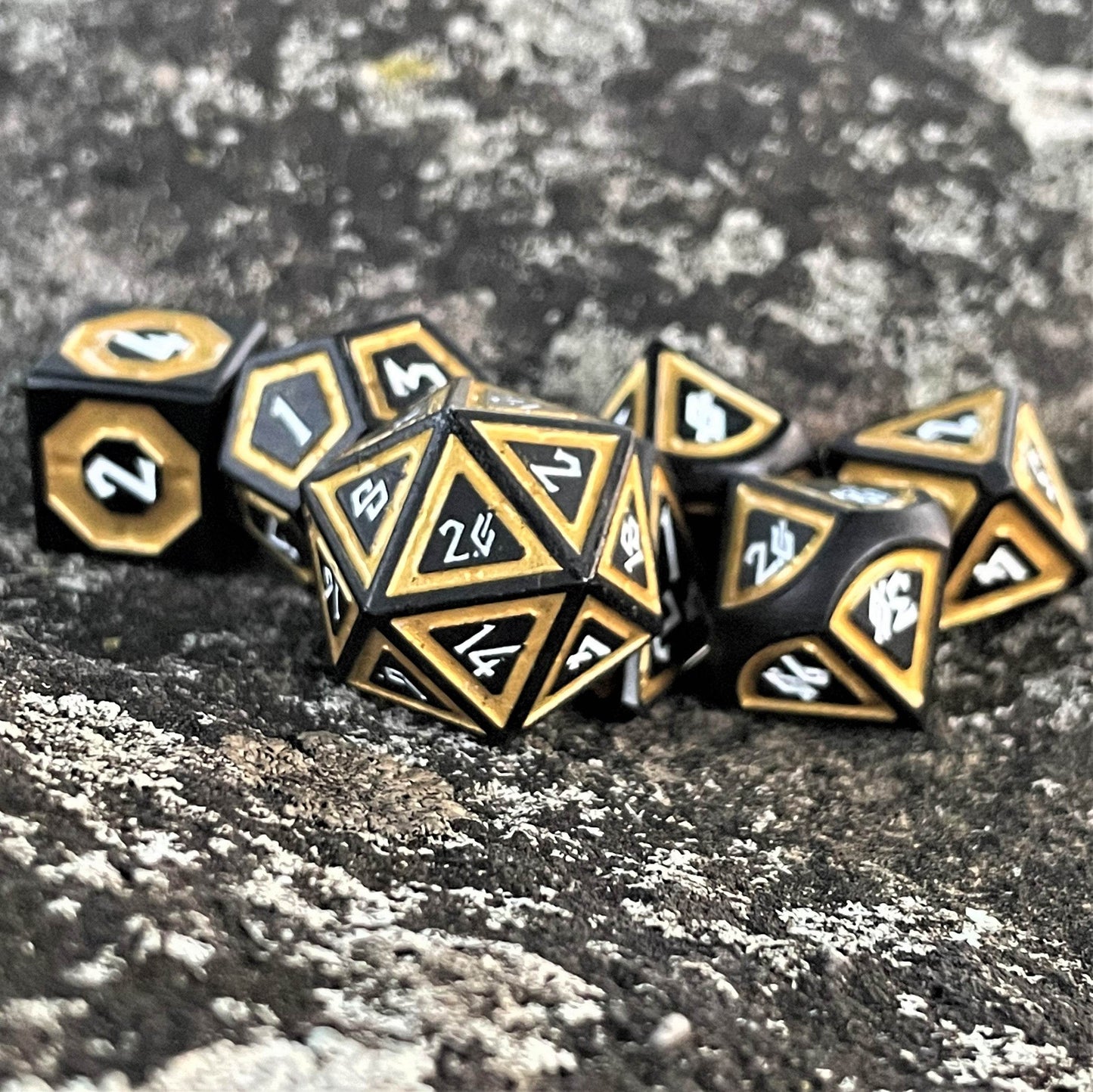 Cleric's Shadow Domain Black And Gold Metal Dice Set - 