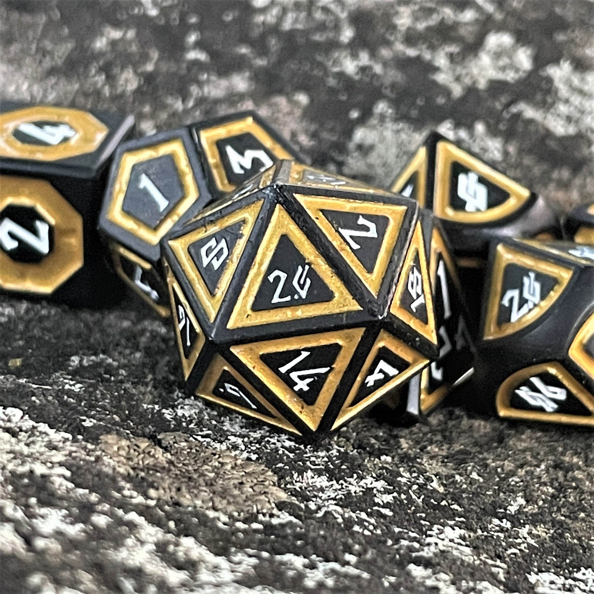 Cleric's Shadow Domain Black And Gold Metal Dice Set - 