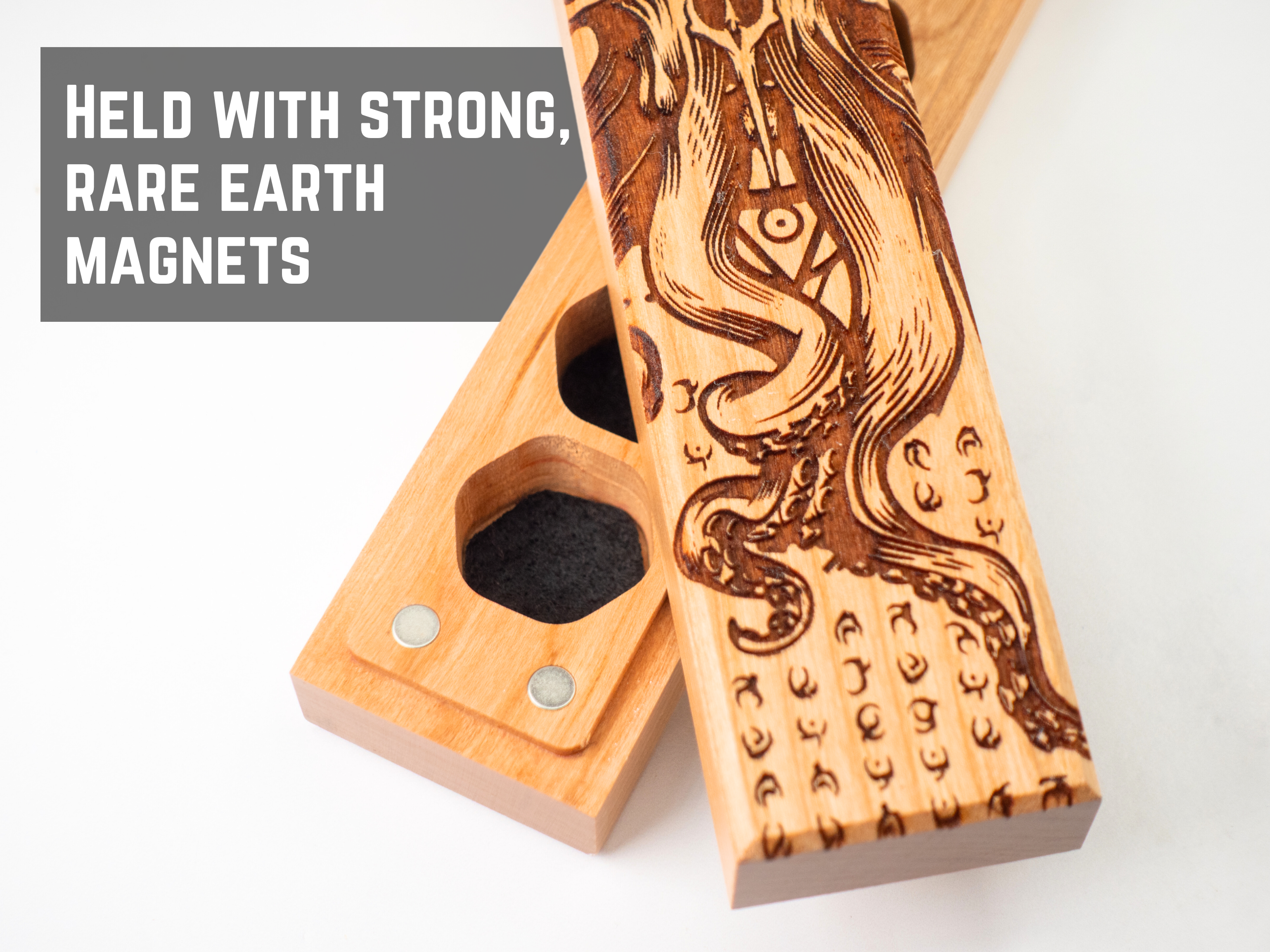 Cthulhu Rising | Engraved Council of 7 Dice Vault