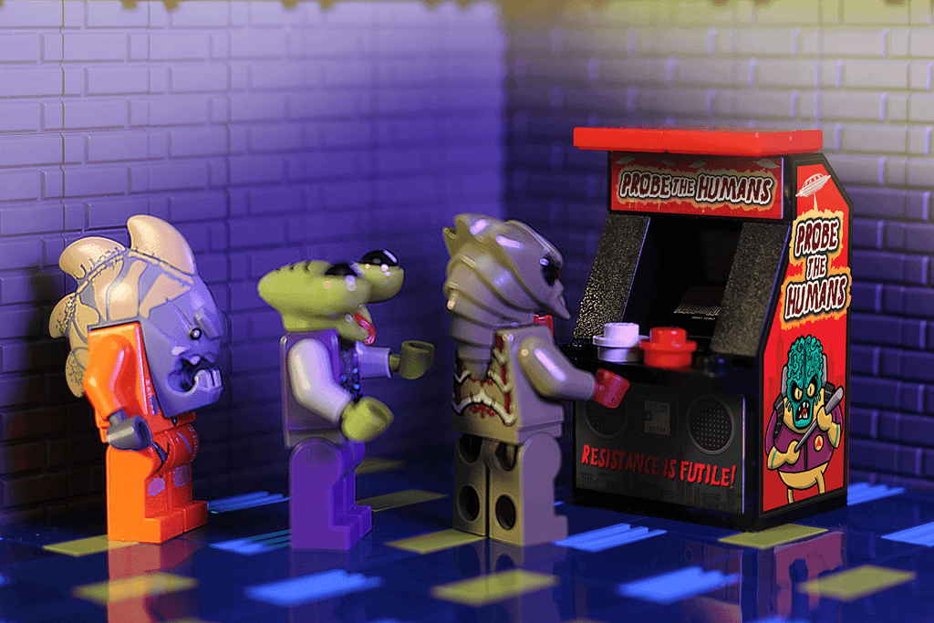 Probe the Humans - B3 Customs Arcade Machine - 