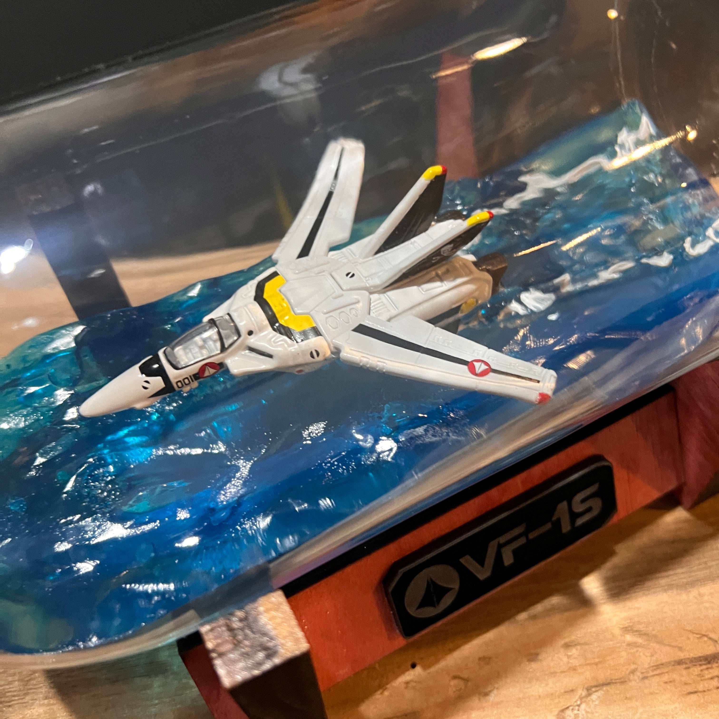 Macross Robotech VF-1S Skull Leader in a Bottle - 