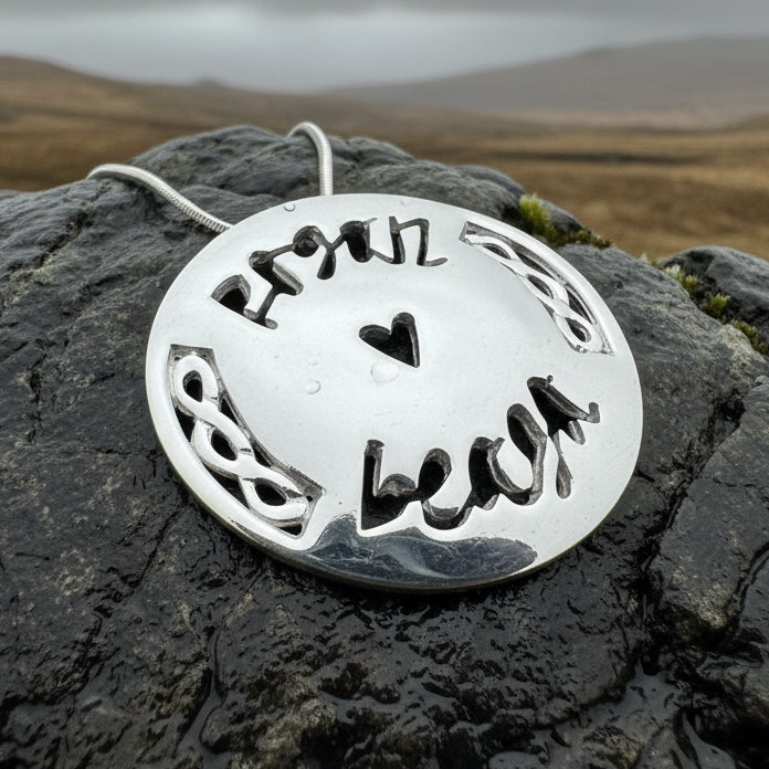 Gaelic "Little Kisses" Necklace