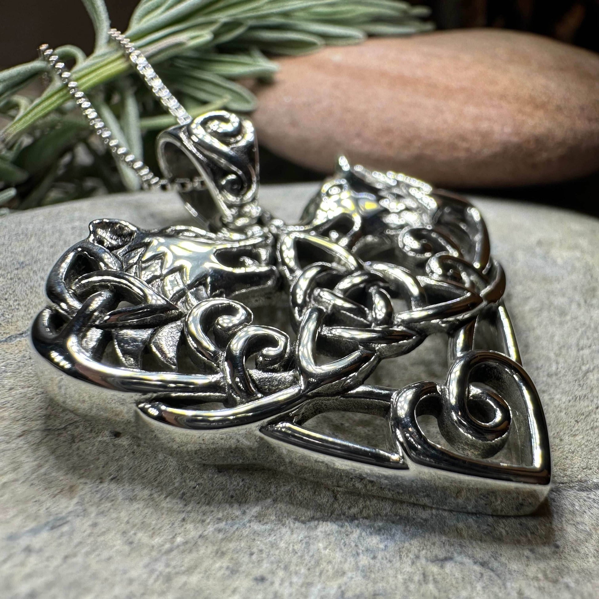 Celtic Wolf Love Necklace - 18