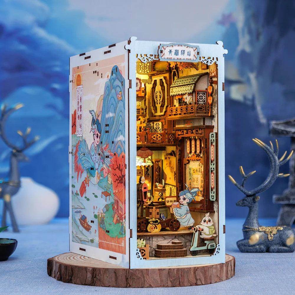 Book Nook Wizardi Miniature - Azure Phoenix Lodge Roombox Kit - 