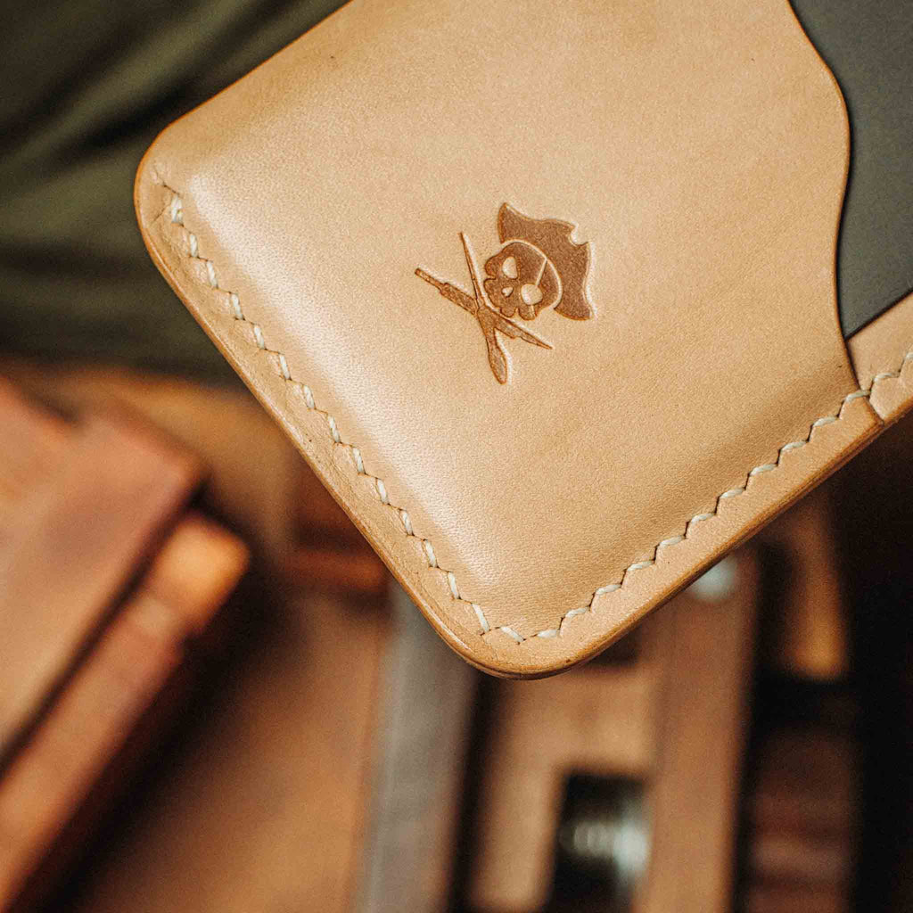 Venturer v2 – Minimalist Leather Wallet
