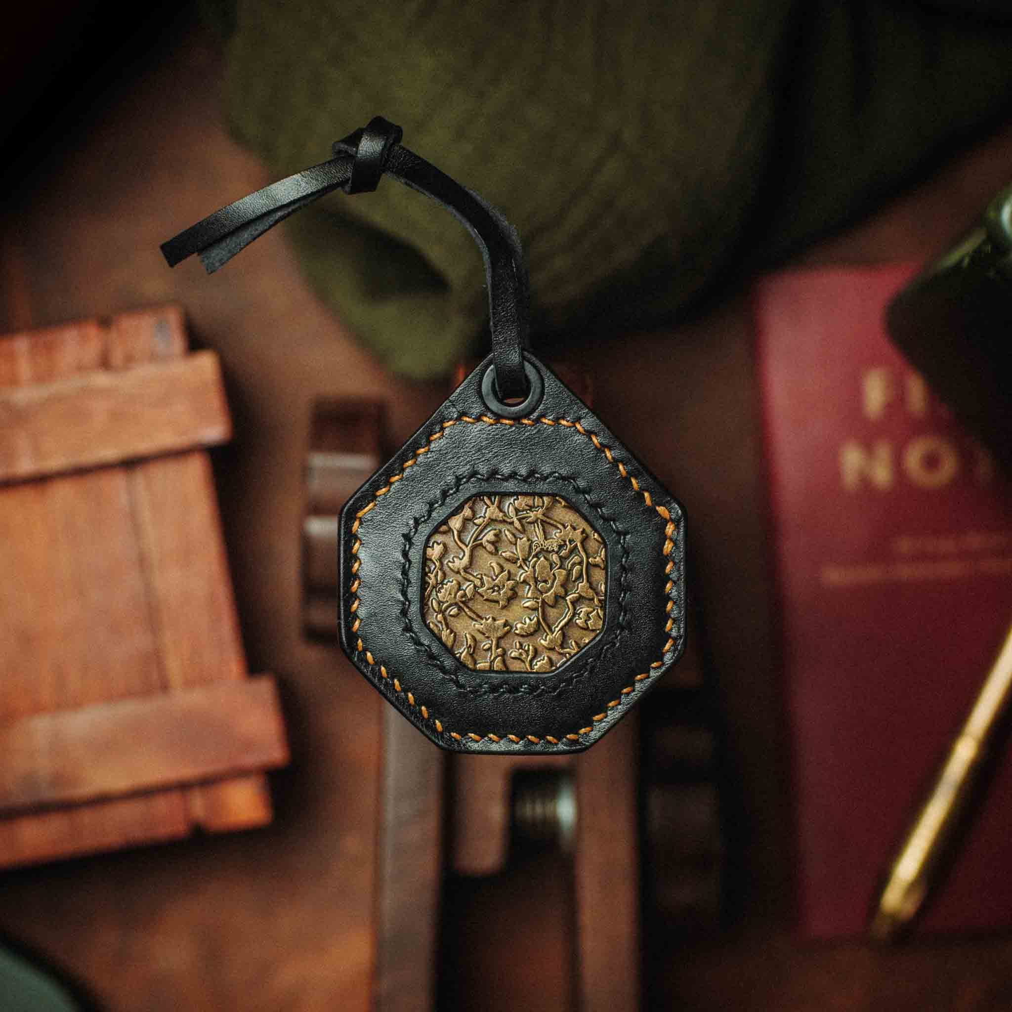 Peso Pocket v4 Plus – Octagonal Coin Holder | Pirate Goods