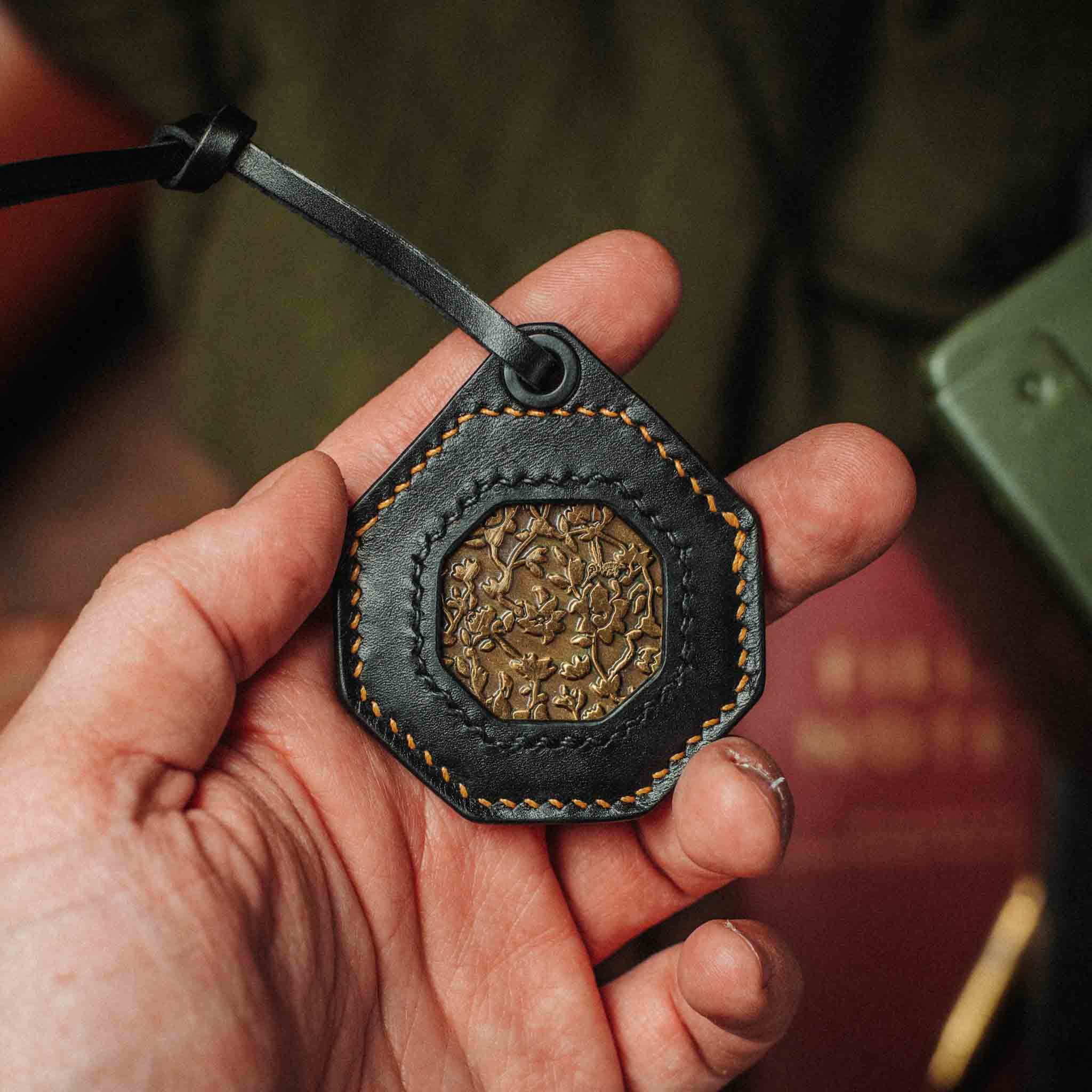 Peso Pocket v4 Plus – Octagonal Coin Holder | Pirate Goods